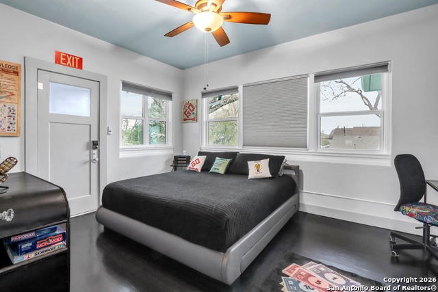 Image 32 of 42 For 503 Austin S