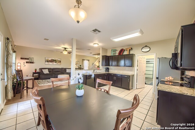 Image 14 of 29 For 21922 Goldcrest Run