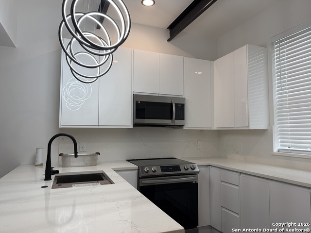 Image 17 of 30 For 222 S Olive St  1102