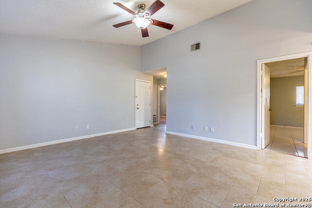 Image 4 of 26 For 2914 Jardines