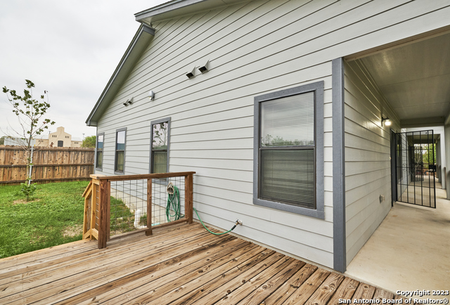 Image 14 of 16 For 1620 Peck  B-102