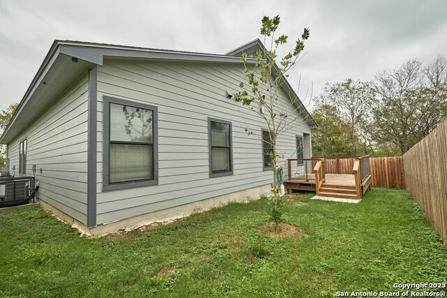 Image 16 of 16 For 1620 Peck  B-102