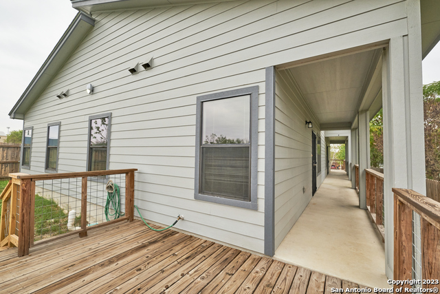 Image 3 of 16 For 1620 Peck  B-102