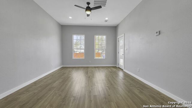 Image 14 of 18 For 219 Saint James