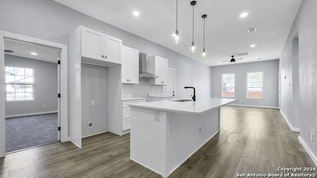 Image 8 of 18 For 219 Saint James