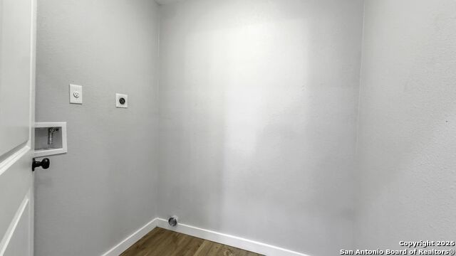 Image 9 of 18 For 219 Saint James