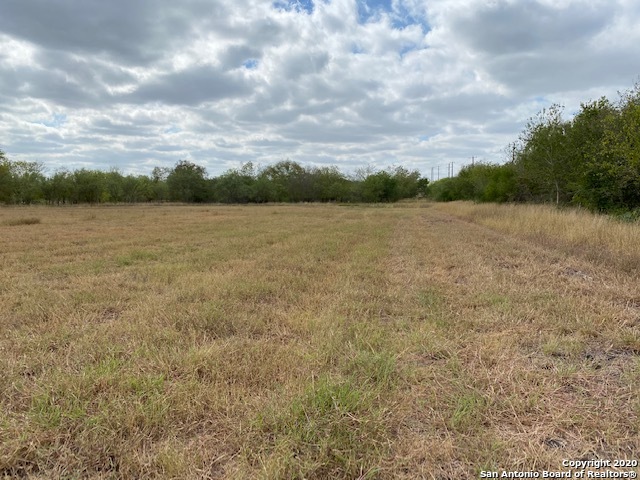 Listing photo id 19 for 12020 Interstate 10