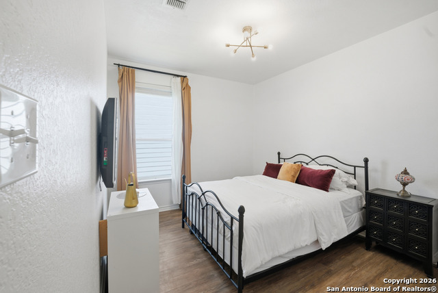 Listing photo id 13 for 9831 Overlook Cyn