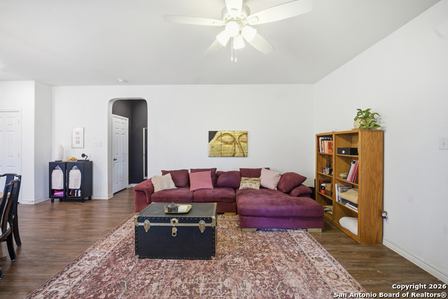 Listing photo id 6 for 9831 Overlook Cyn