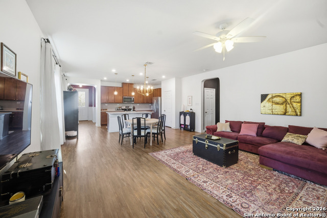 Listing photo id 7 for 9831 Overlook Cyn