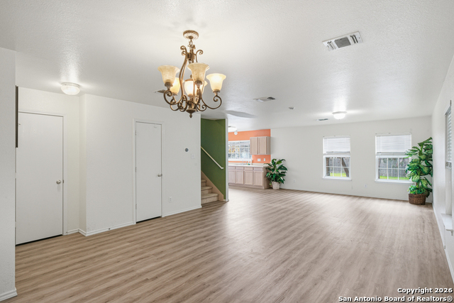 Image 2 of 12 For 9506 Braun Willow