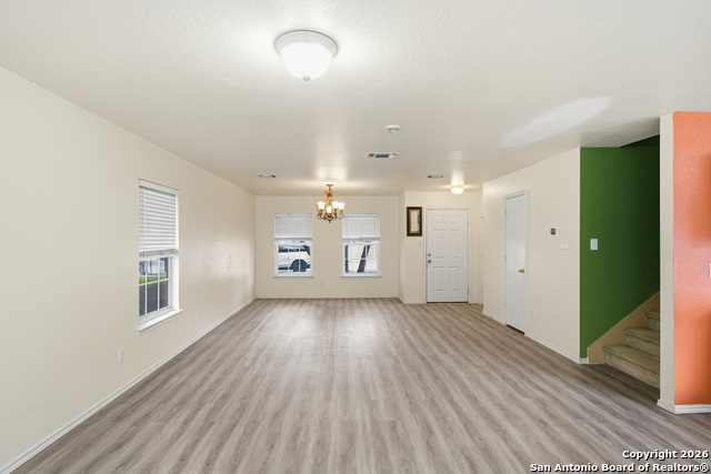 Image 3 of 12 For 9506 Braun Willow