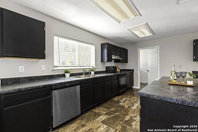 Image 10 of 30 For 13567 Hickory Legend