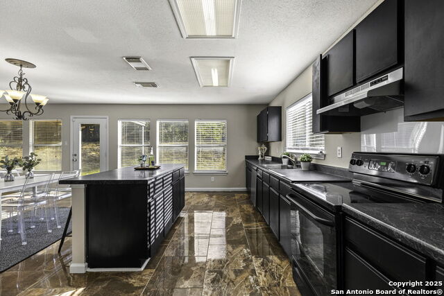 Image 11 of 30 For 13567 Hickory Legend