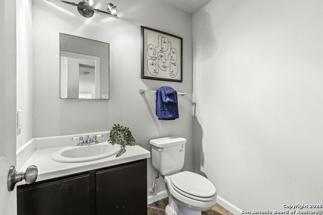 Image 15 of 30 For 13567 Hickory Legend