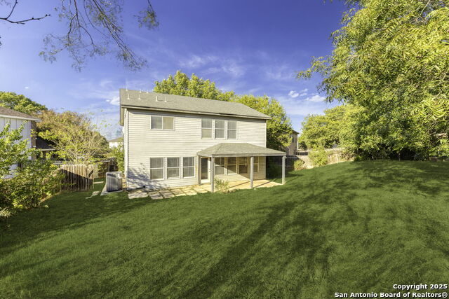 Image 25 of 30 For 13567 Hickory Legend