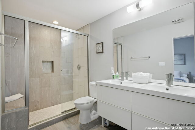 Image 22 of 70 For 422 Hays St #3