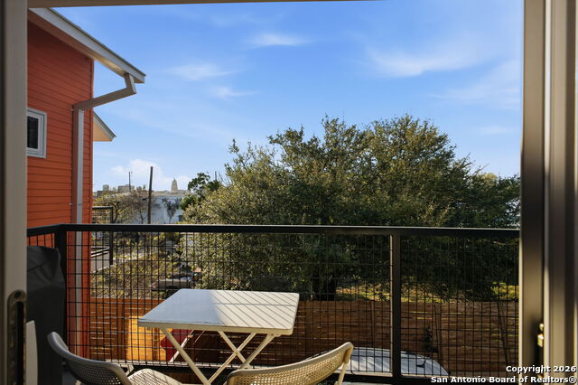 Image 30 of 70 For 422 Hays St #3