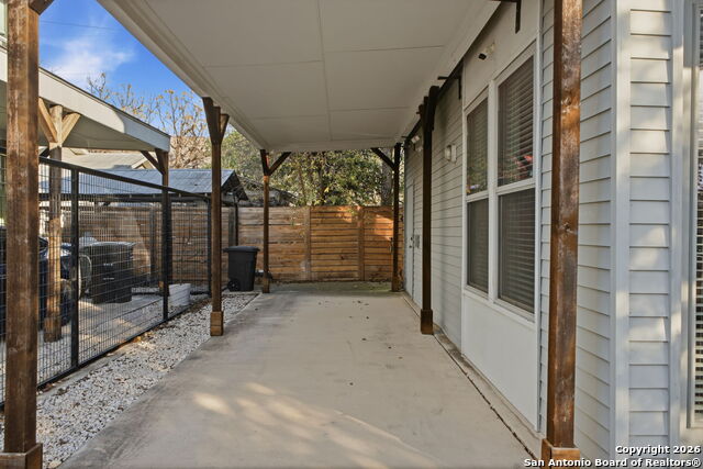 Image 31 of 70 For 422 Hays St #3