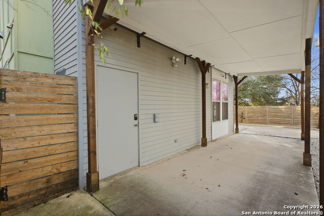 Image 32 of 70 For 422 Hays St #3