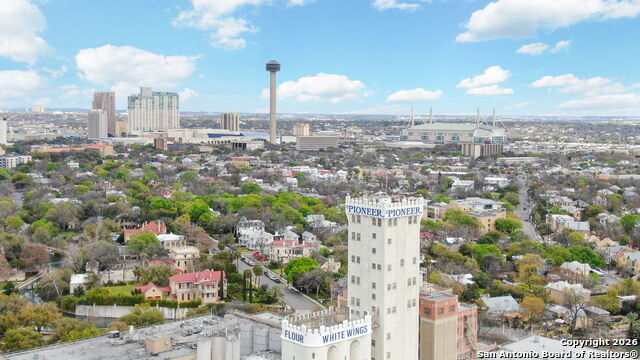 Image 34 of 70 For 422 Hays St #3