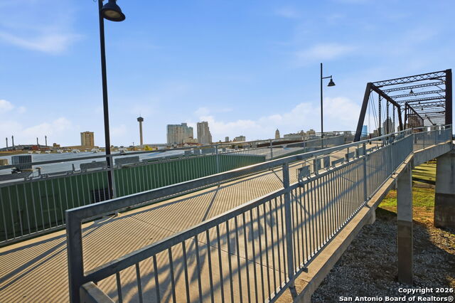 Image 60 of 70 For 422 Hays St #3