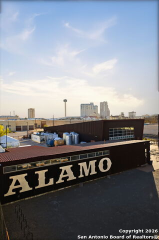 Image 63 of 70 For 422 Hays St #3