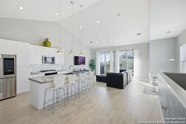 Image 7 of 70 For 422 Hays St #3