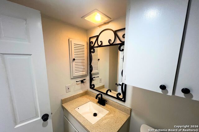 Image 10 of 20 For 66 Brees  127