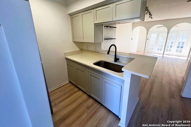 Image 4 of 20 For 66 Brees  127