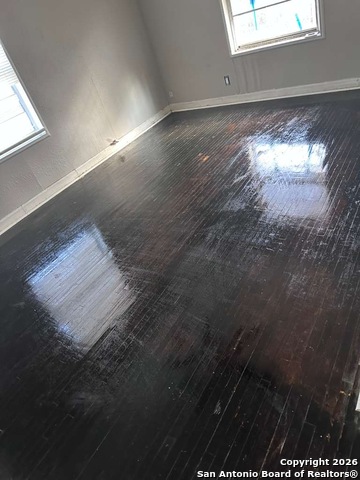 Image 8 of 13 For 5134 Hillburn