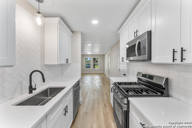 Image 13 of 24 For 4119 Tamarak Dr