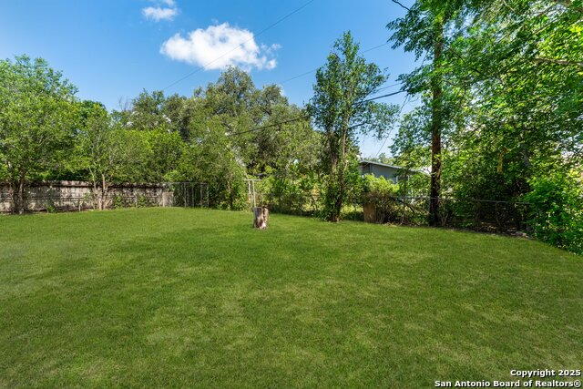 Image 22 of 24 For 4119 Tamarak Dr