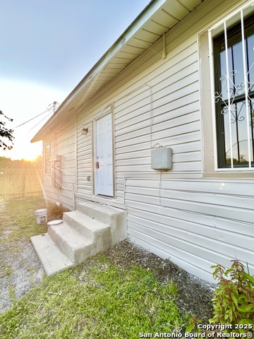 Image 16 of 17 For 4611 Hackberry