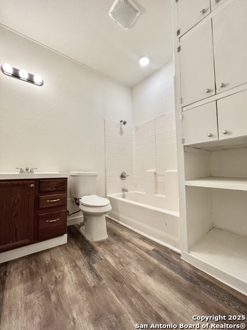 Image 4 of 17 For 4611 Hackberry