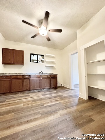 Image 5 of 17 For 4611 Hackberry