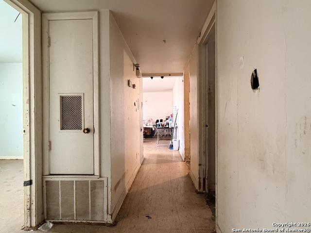 Image 15 of 21 For 4827 Newcome