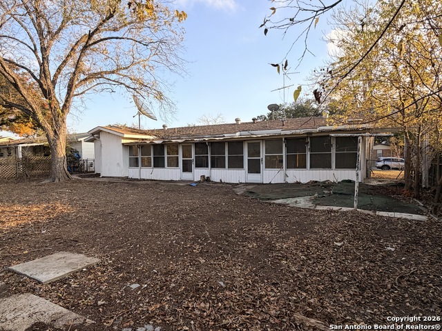 Image 18 of 21 For 4827 Newcome