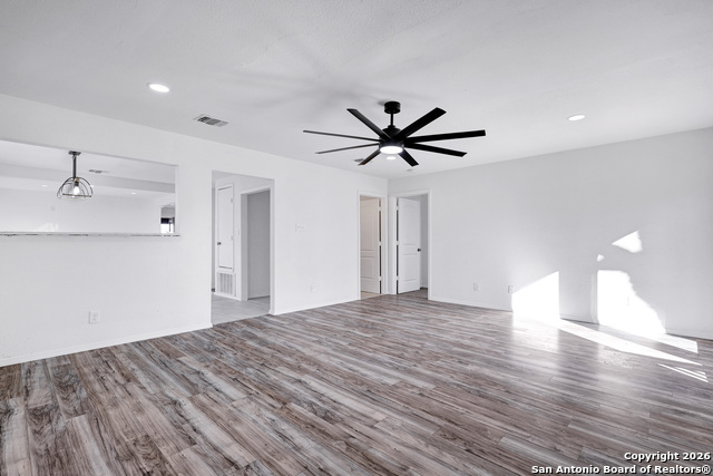 Image 11 of 18 For 1112 Gladstone