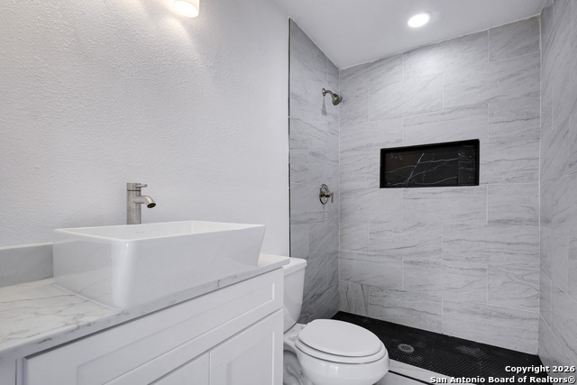 Image 15 of 18 For 1112 Gladstone