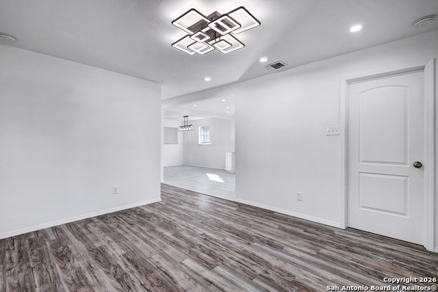 Image 4 of 18 For 1112 Gladstone