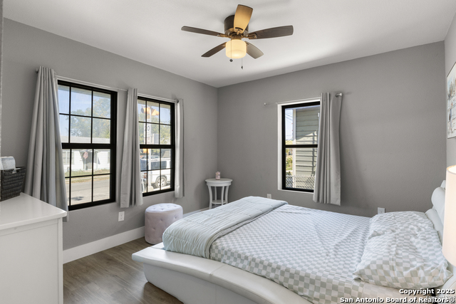 Listing photo id 12 for 838 Gulf  