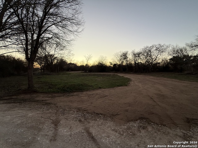 Listing photo id 4 for 500 Cr 388  