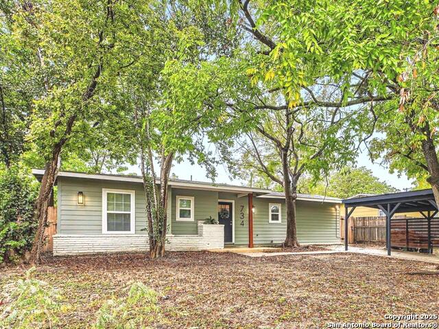 Image 2 of 32 For 734 Sumner  