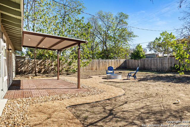 Image 23 of 32 For 734 Sumner  