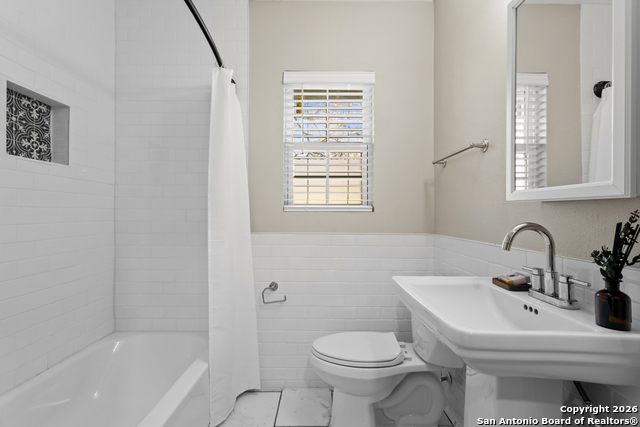 Image 27 of 32 For 734 Sumner  