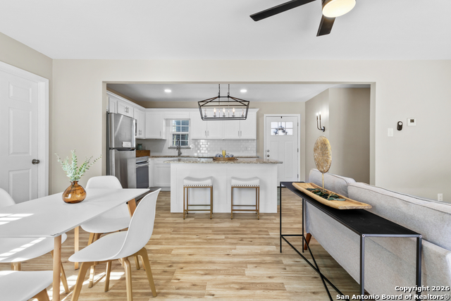 Image 4 of 32 For 734 Sumner  