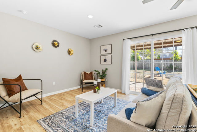 Image 9 of 32 For 734 Sumner  