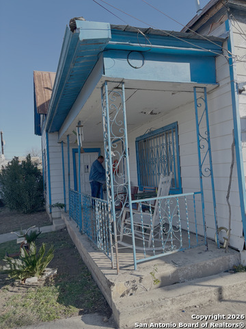 Image 2 of 5 For 114 San Gabriel