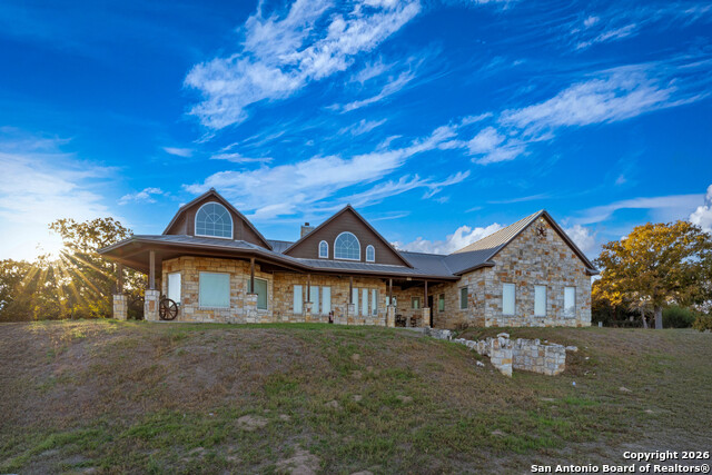 Listing photo id 1 for 163 County Road 283